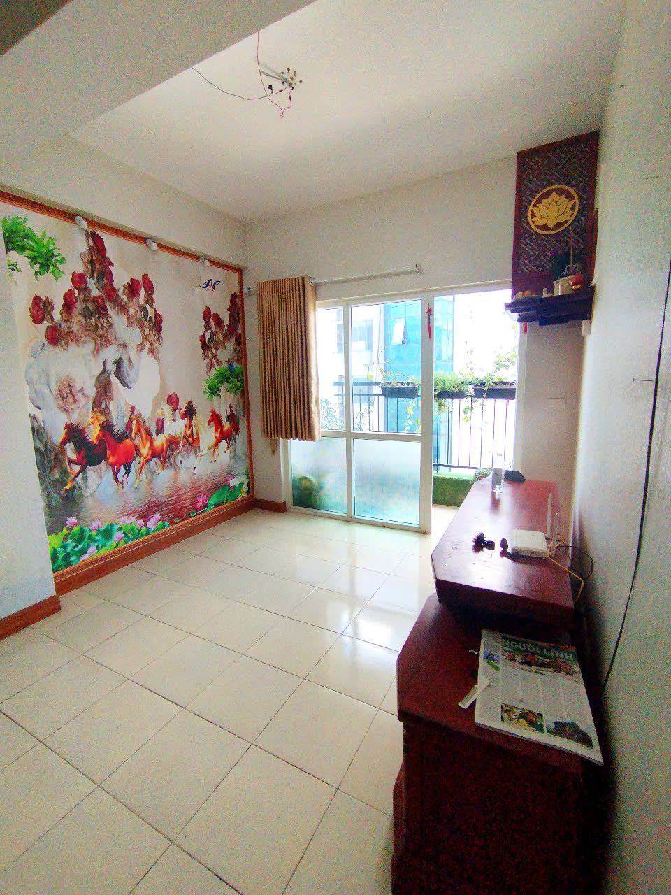 Cho thuê căn hộ chung cư Hoàng Cầu, 91m2, 2 ngủ (có thể cải tạo 1PN), có slot ô tô - Ảnh 1